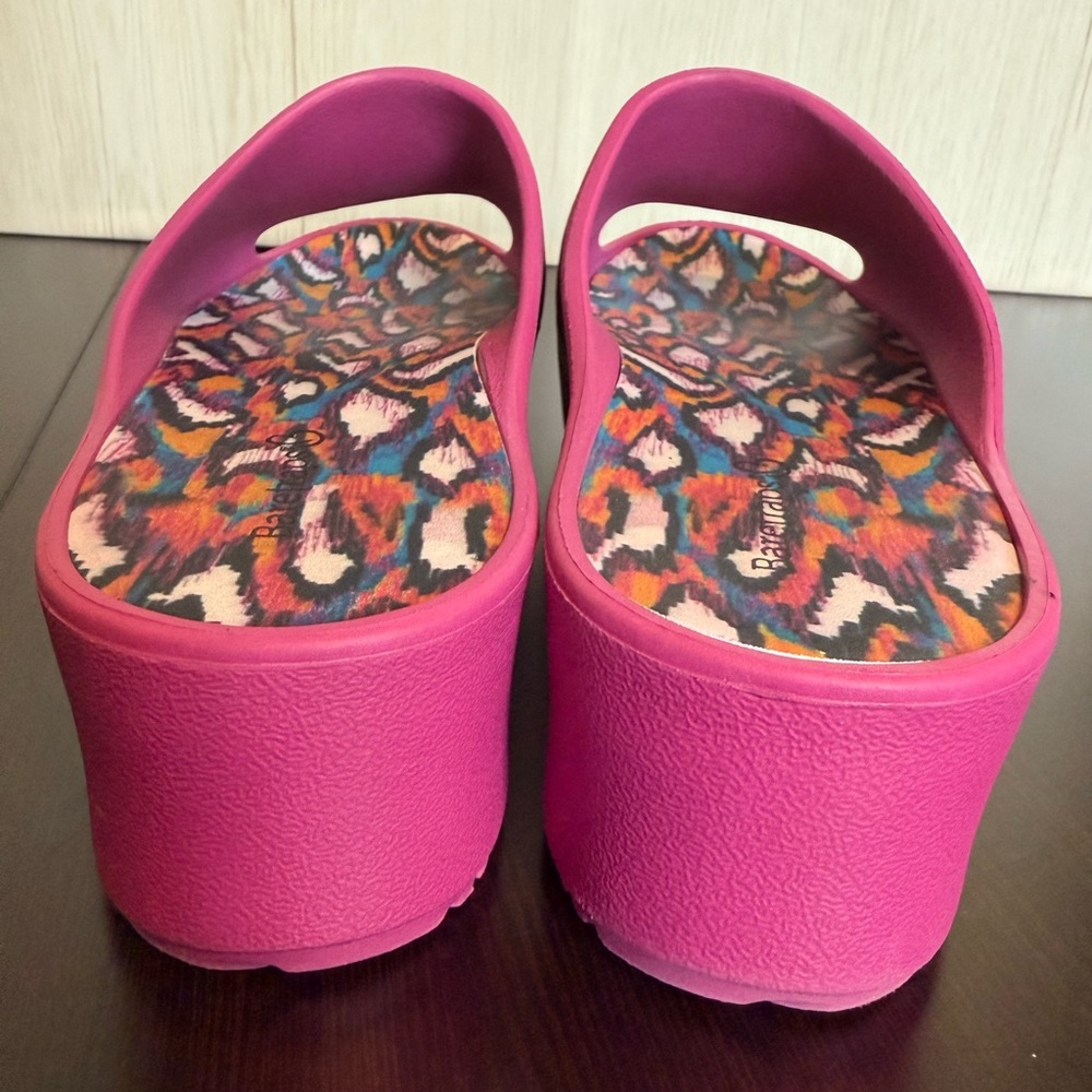 BareTraps Parvati Platform Slide Sandals Women’s 8 Magenta Open Wedge Summer EUC - Picture 7 of 9